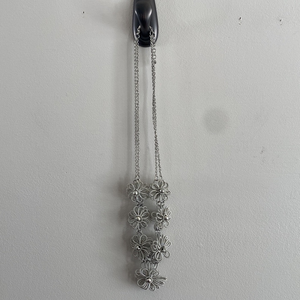 World market • metal floral necklace - Picture 3 of 5